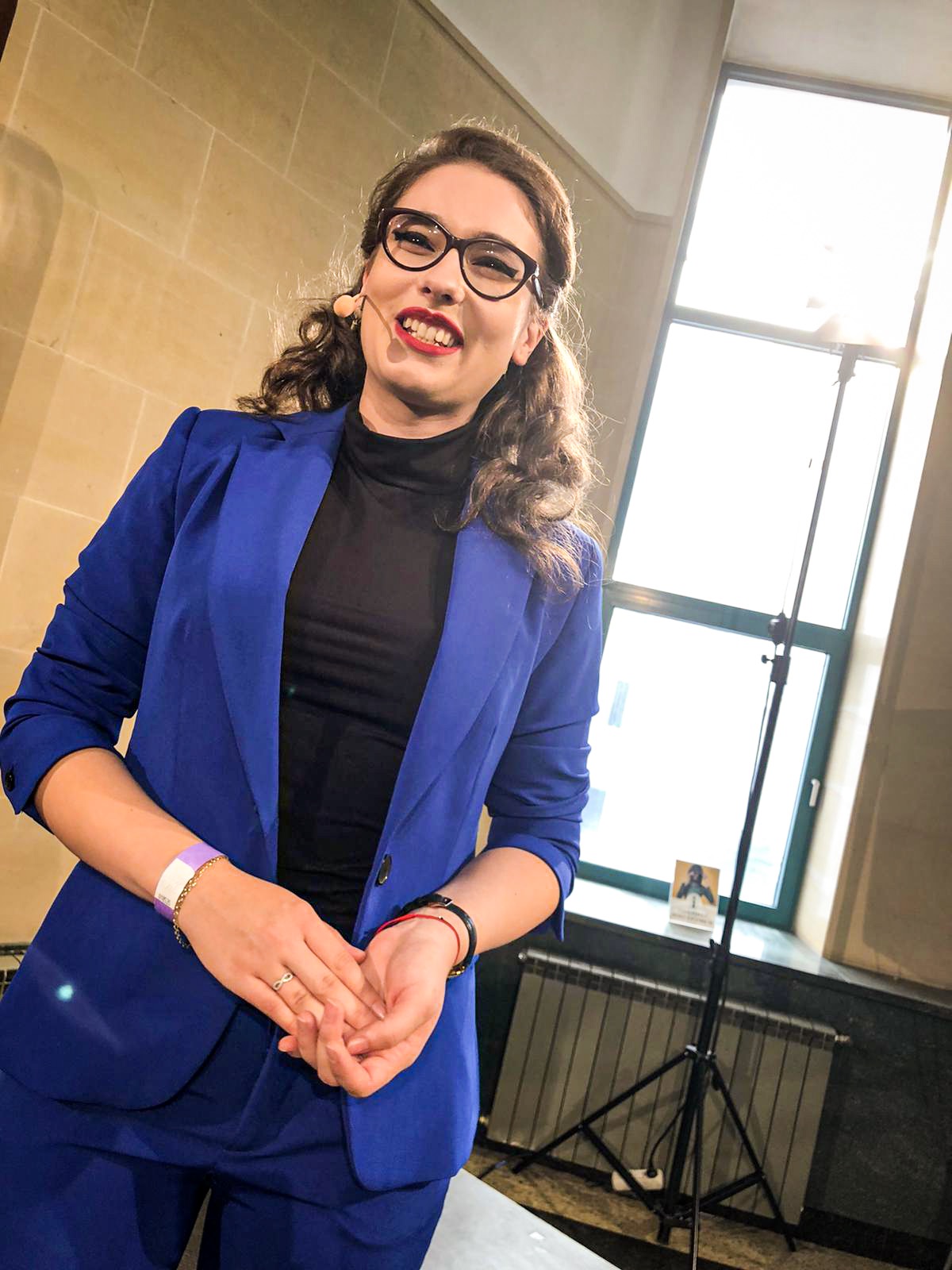 C093CA8C-DAF8-44A2-9D38-D1788F52DE75